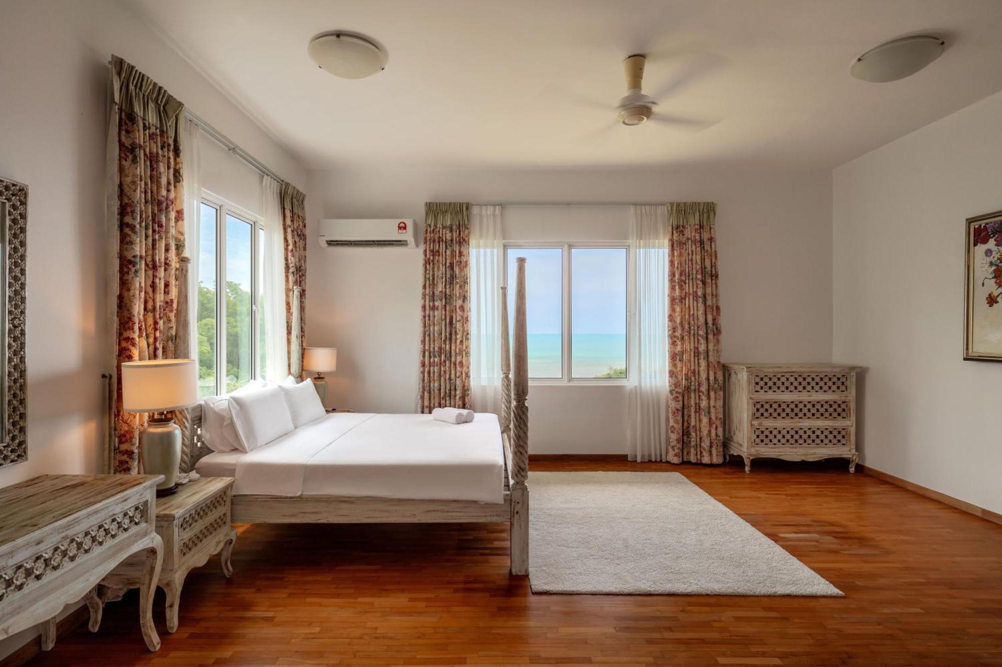 Panoramic Seaview Holiday Home - Batu Ferringhi Eksteriør bilde